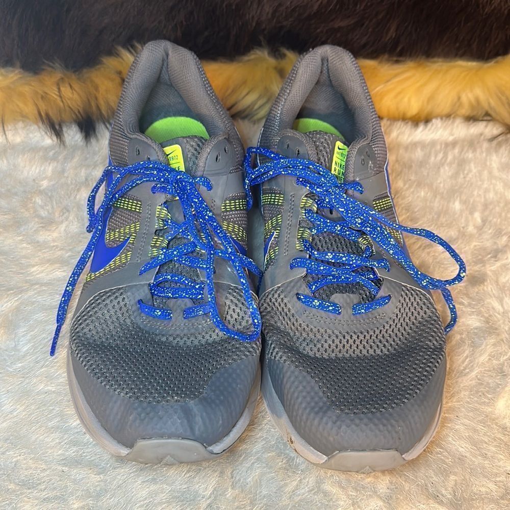 Nike shoes, 10.5 (6019)
